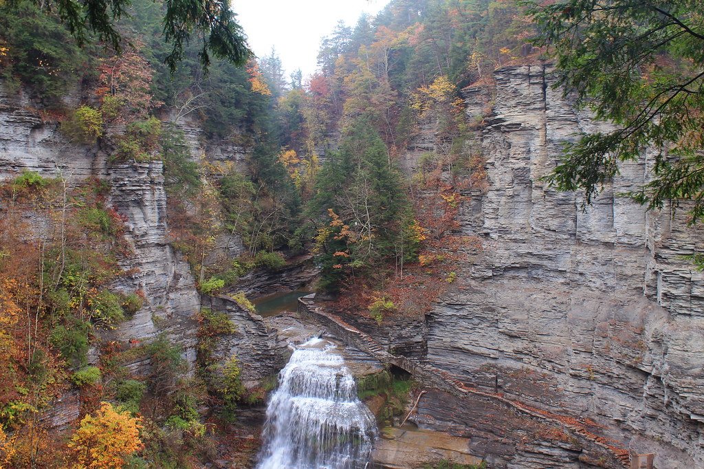 What are the most photographed waterfalls in New York famous for their dramatic drops and lush surroundings? What are the most photographed waterfalls in New York famous for their dramatic drops and lush surroundings?